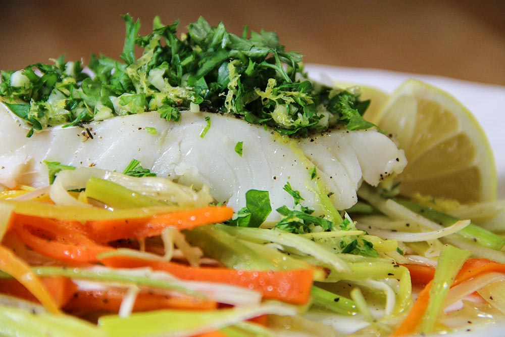 Garlic Cod With Leeks & Carrots