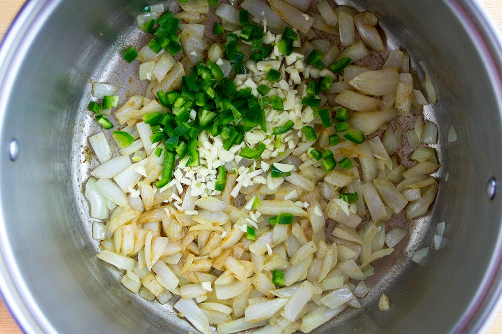 Chopped Pepper & Garlic