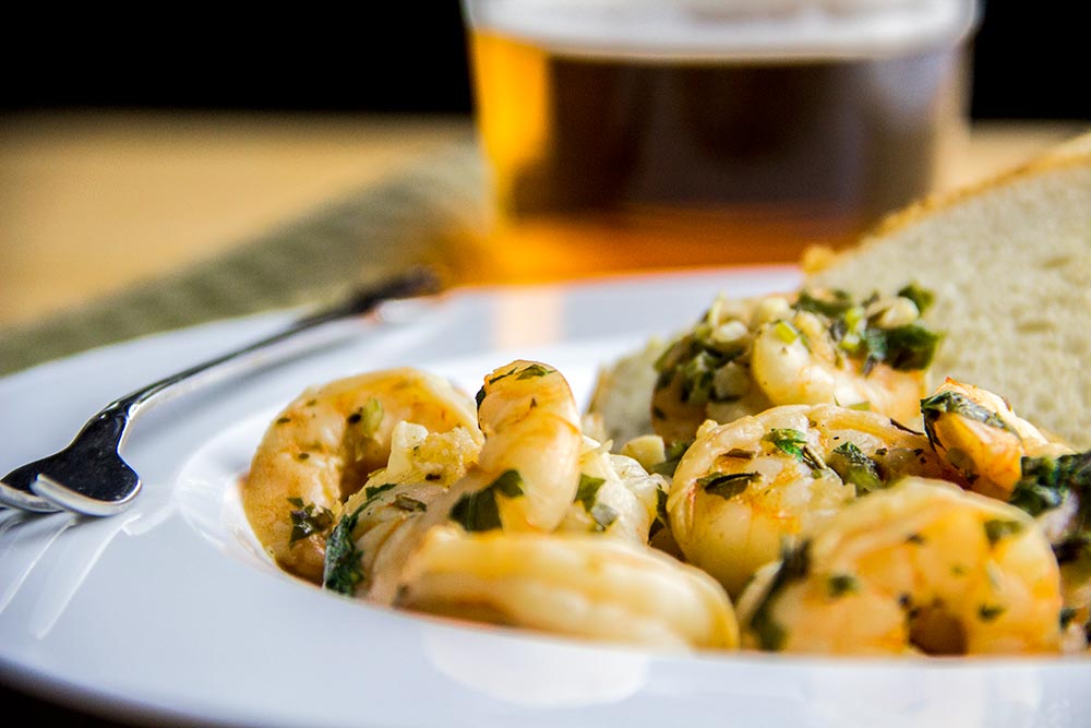 Spicy Garlic, Lemon & Beer Shrimp Recipe