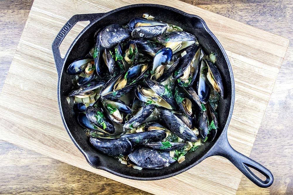 Cooked Mussels in Lodge Cast Iron Skillet
