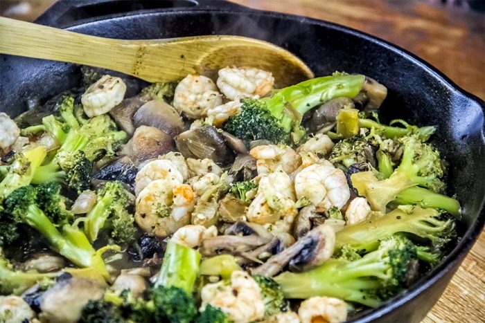 Ginger Shrimp, Mushroom & Broccoli Stir-Fry Recipe