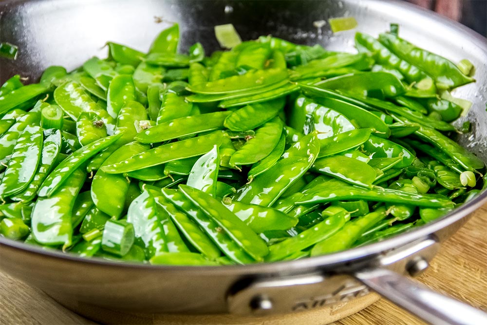 Cooked Snow Peas in Skillet