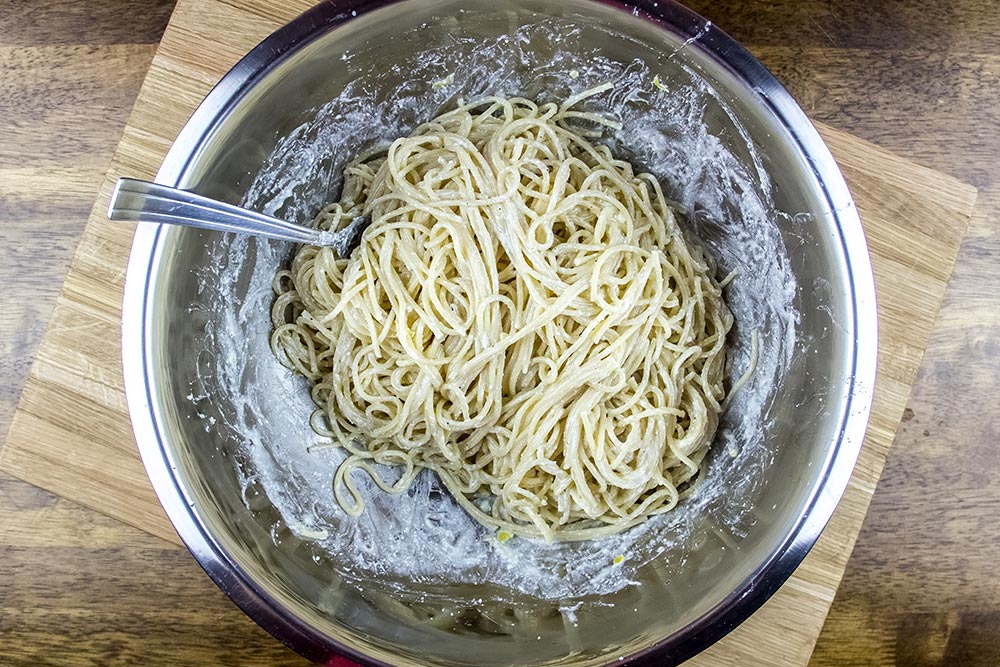 Spaghetti and Ricotta Cheese Mix in Large Bowl