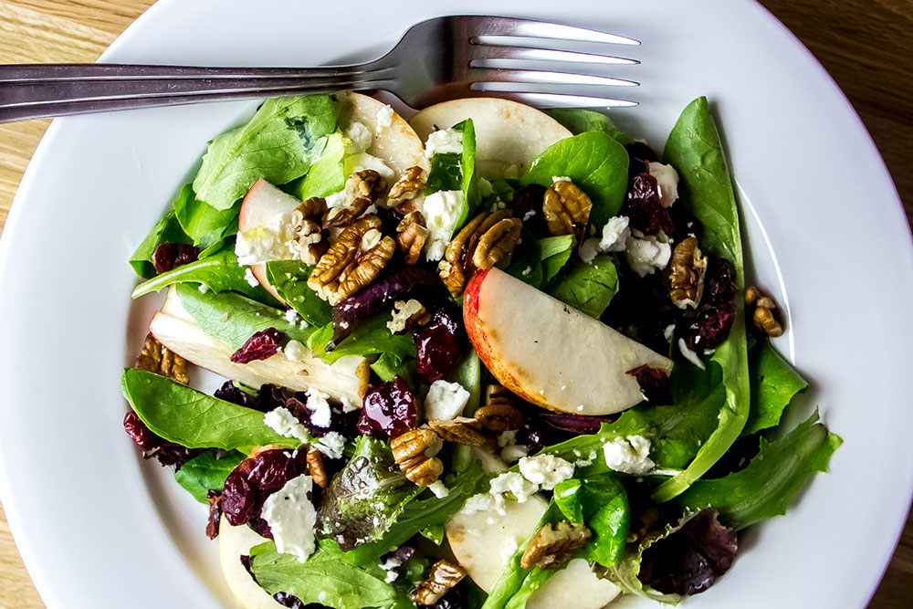Apple and Pecan Garden Salad Recipe