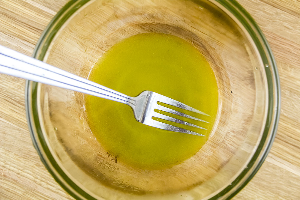 Olive Oil and Balsamic Vinegar Vinaigrette