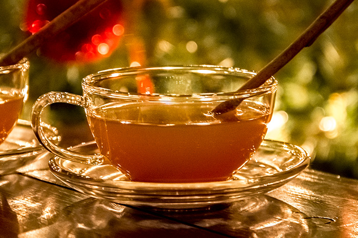 Holiday Spiced Bourbon Apple Cider Recipe