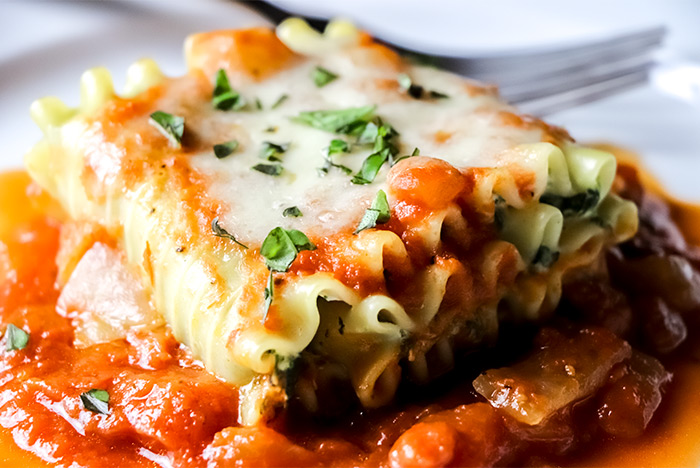 Spinach Lasagna Rolls with Homemade Sauce Recipe