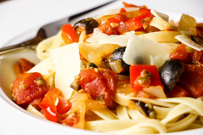 Fettuccine with Plum Tomatoes